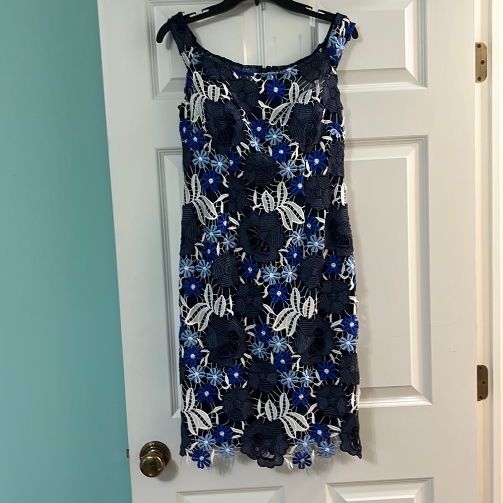 Aidan Mattox navy floral lace sleeveless/off shoulder dress size 6 stunning